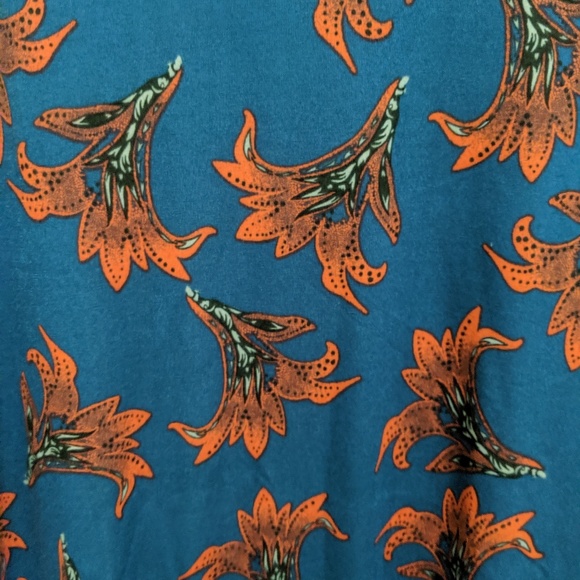 Lularoe Randy Medium NWT fall pattern - Picture 2 of 6